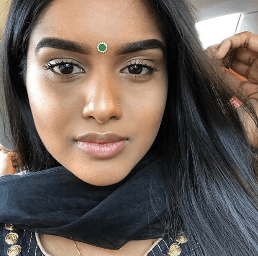 Mathu Thurai Best Makeup Beauty Blogger Vloggers