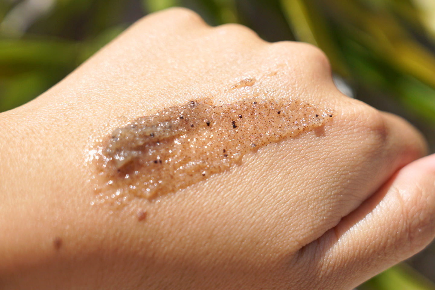 Kopari Coconut Crush Scrub Review | The Beauty Look Book